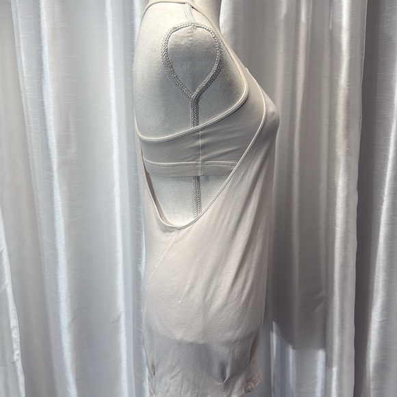 Lululemon Practice Freely Tank Dune Size 6 - Picture 13 of 13